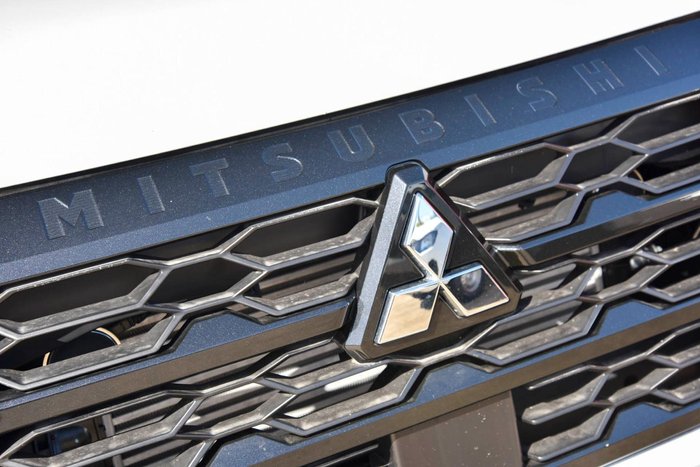 2025 Mitsubishi Triton GLS