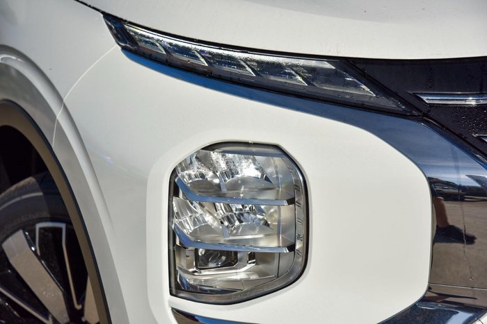 2025 Mitsubishi Outlander Aspire