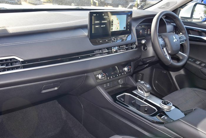 2025 Mitsubishi Outlander Aspire