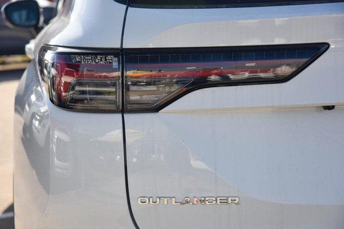 2025 Mitsubishi Outlander Aspire