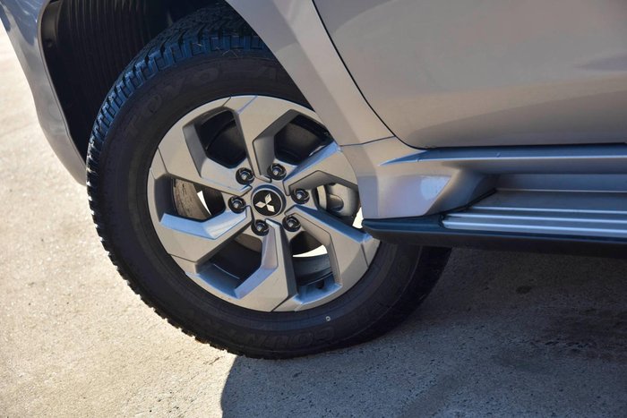 2024 Mitsubishi Pajero Sport GLX