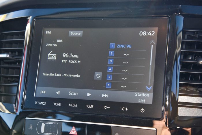 2024 Mitsubishi Pajero Sport GLX