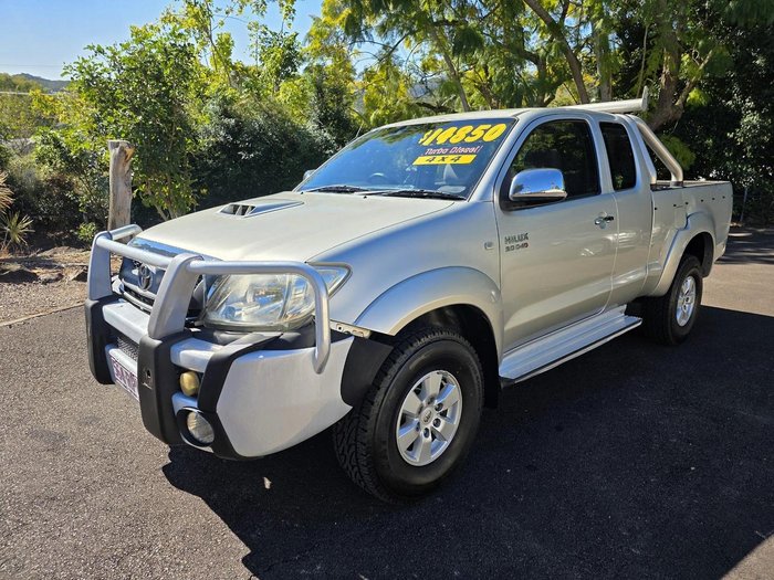 2011 Toyota Hilux SR5 KUN26R MY10 4X4 GOLD