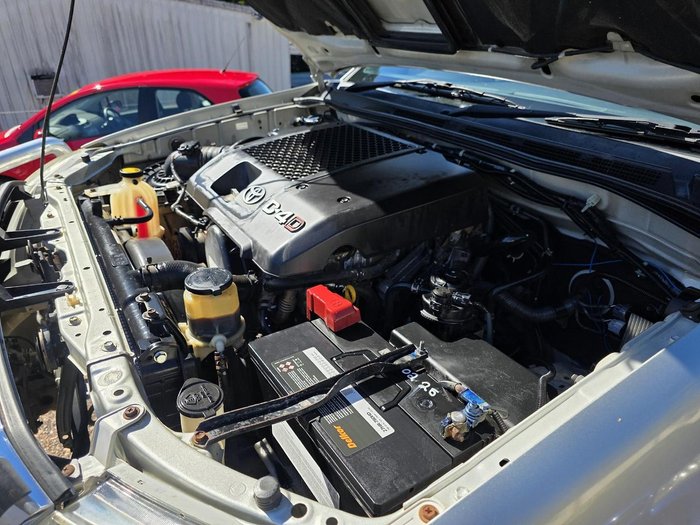 2011 Toyota Hilux SR5 KUN26R MY10 4X4 GOLD