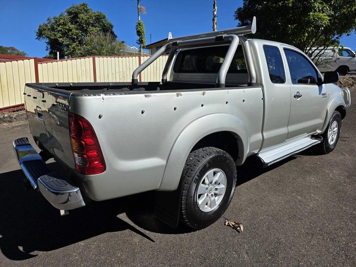 2011 Toyota Hilux SR5 KUN26R MY10 4X4 GOLD