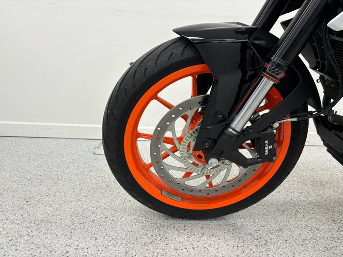 2021 Ktm 390 DUKE White