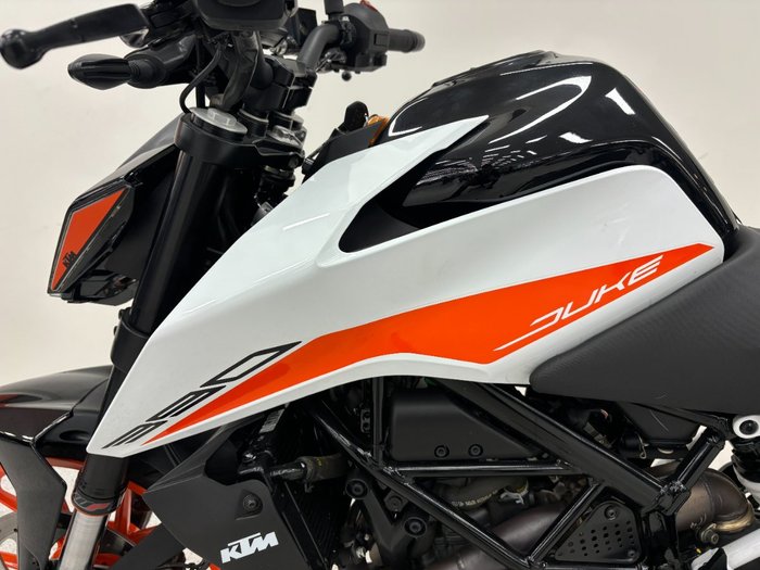 2021 Ktm 390 DUKE White