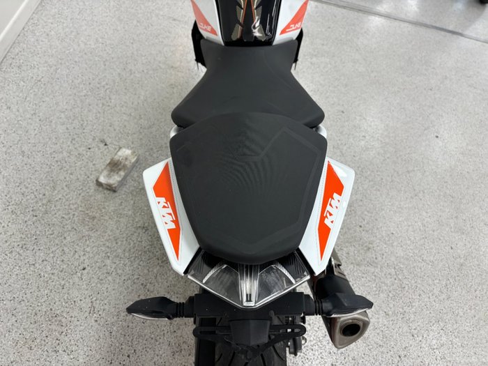 2021 Ktm 390 DUKE White