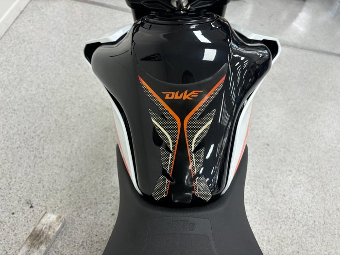 2021 Ktm 390 DUKE White