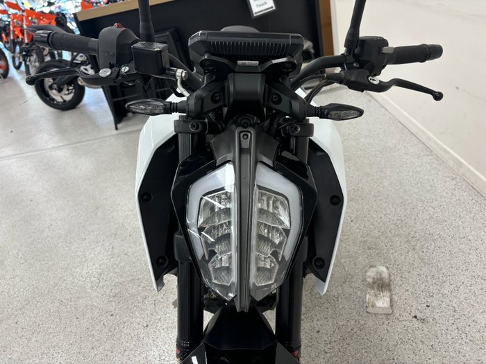 2021 Ktm 390 DUKE White
