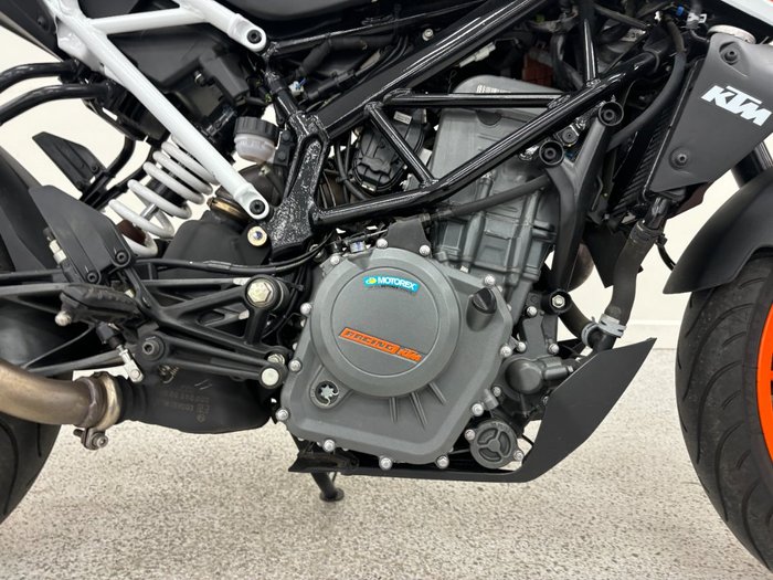 2021 Ktm 390 DUKE White