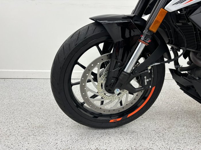 2021 Ktm 390 DUKE White