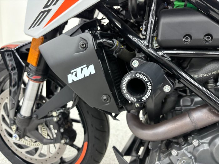 2021 Ktm 390 DUKE White