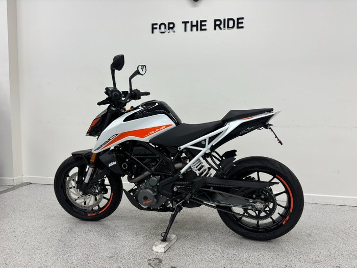 2021 Ktm 390 DUKE White
