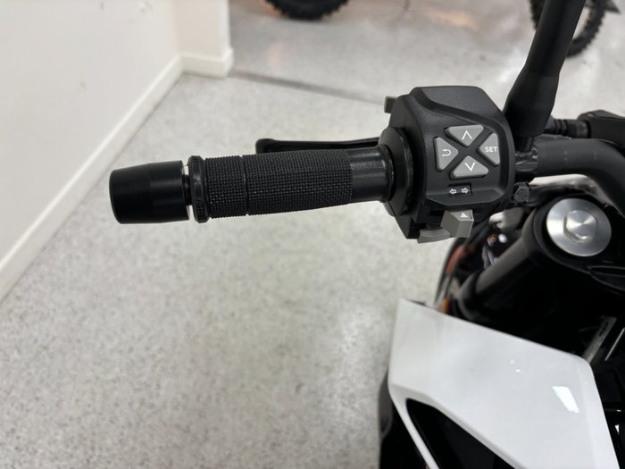 2021 Ktm 390 DUKE White