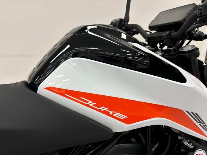 2021 Ktm 390 DUKE White