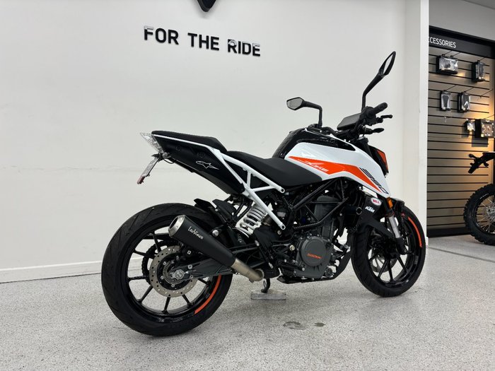 2021 Ktm 390 DUKE White