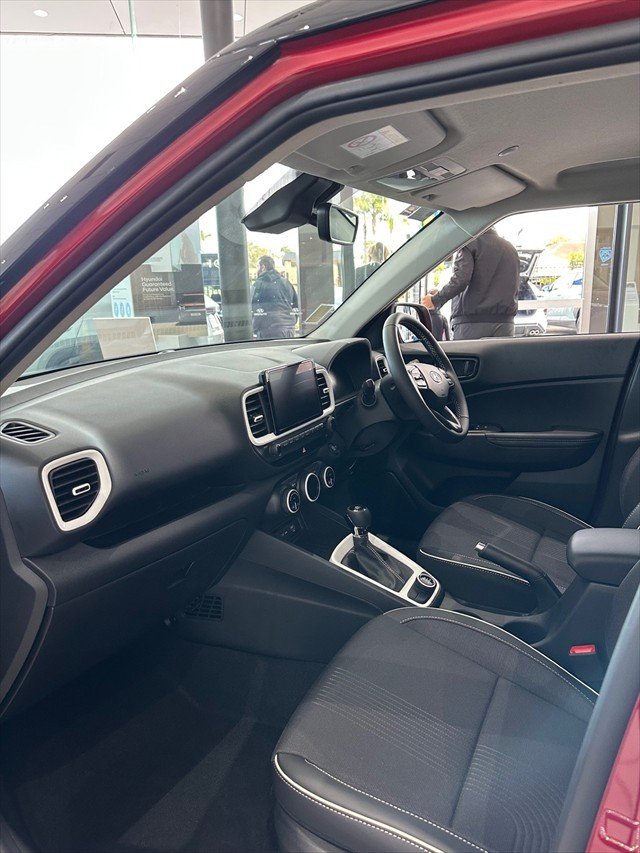 2025 Hyundai Venue Elite QX.V5 MY25 ULTIMATE RED + ABYSS BLACK TTR