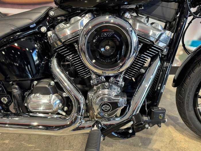 2025 Harley-Davidson Street Bob 117 (FXBB) Softail Black