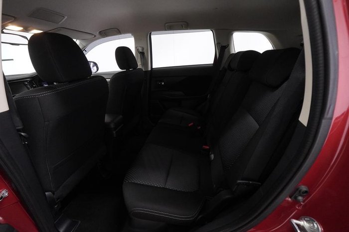 2016 Mitsubishi Outlander XLS