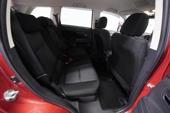 2016 Mitsubishi Outlander XLS