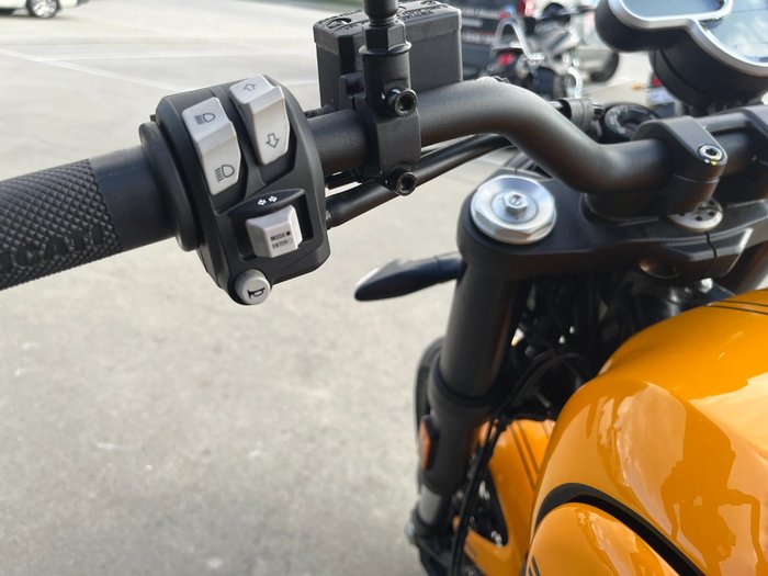 2022 DUCATI SCRAMBLER 1100 Yellow