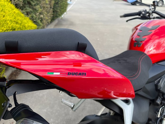 2022 DUCATI STREETFIGHTER V2 Red