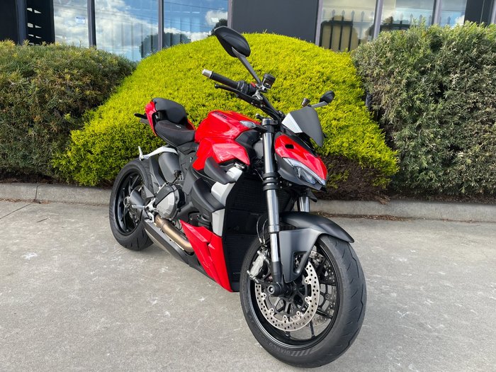 2022 DUCATI STREETFIGHTER V2 Red