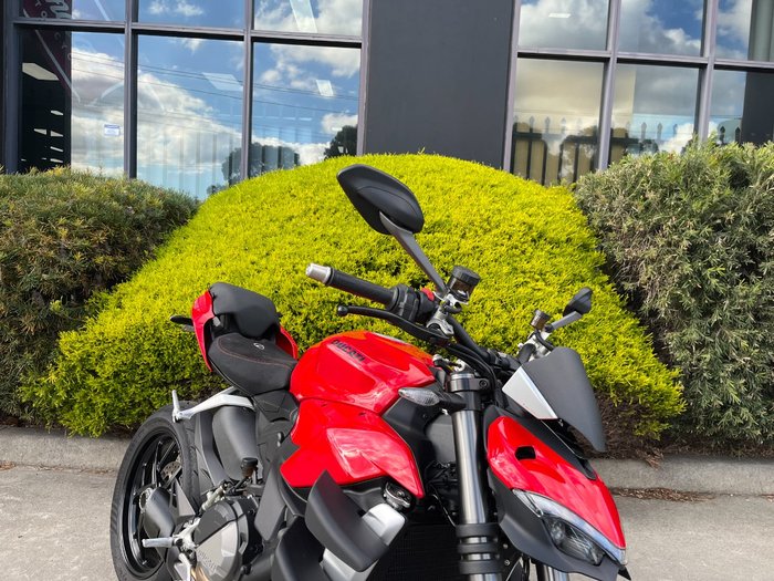 2022 DUCATI STREETFIGHTER V2 Red