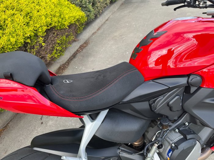 2022 DUCATI STREETFIGHTER V2 Red