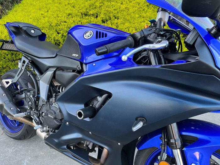 2024 Yamaha YZF-R7LA Blue