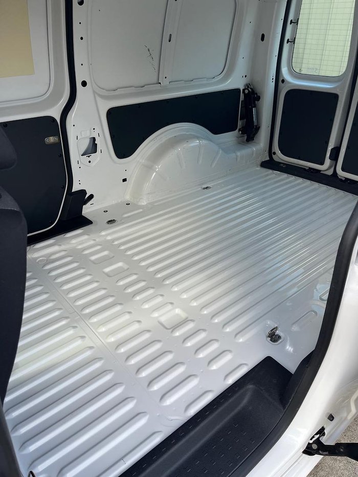 2020 Volkswagen Caddy TDI250 2KN MY20 Candy White