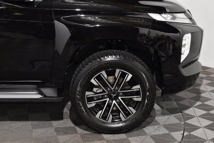 2021 Mitsubishi Pajero Sport Exceed