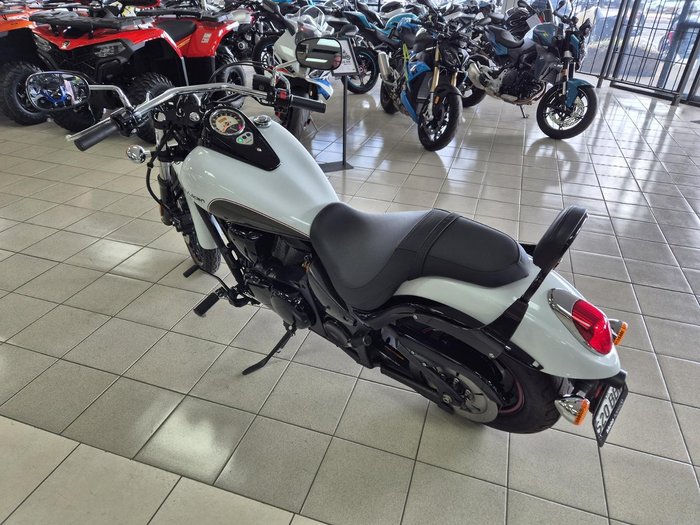2016 Kawasaki Vulcan 900 Custom (VN900C) Vulcan White