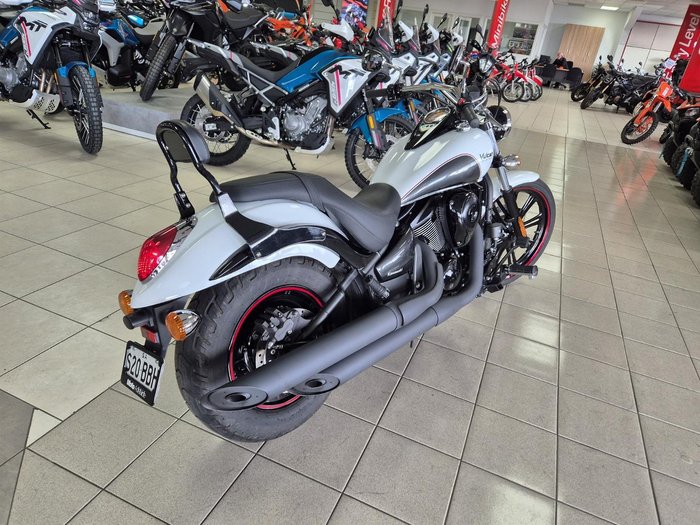 2016 Kawasaki Vulcan 900 Custom (VN900C) Vulcan White