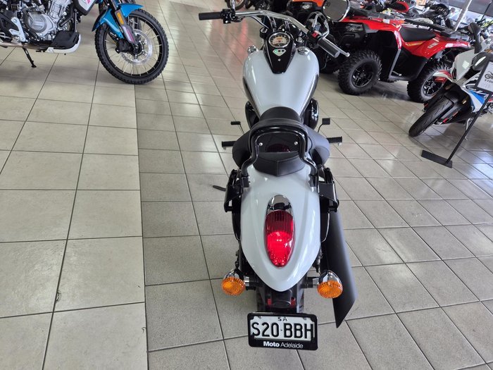 2016 Kawasaki Vulcan 900 Custom (VN900C) Vulcan White