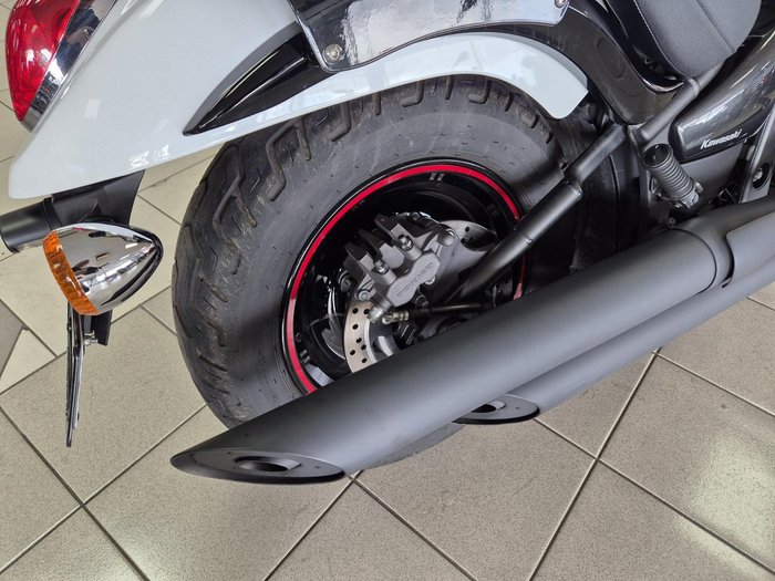 2016 Kawasaki Vulcan 900 Custom (VN900C) Vulcan White