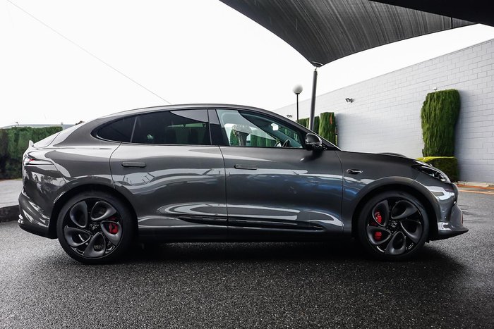 2025 MG IM6 Performance