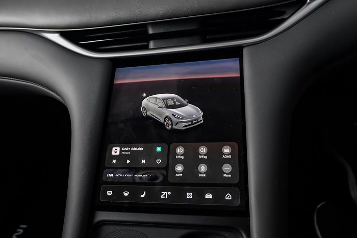 2025 MG IM6 Performance