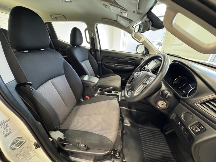 2022 Mitsubishi Triton GLX