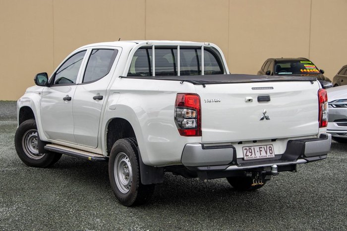 2021 Mitsubishi Triton GLX