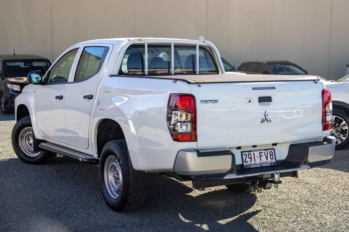 2021 Mitsubishi Triton GLX