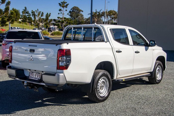 2021 Mitsubishi Triton GLX