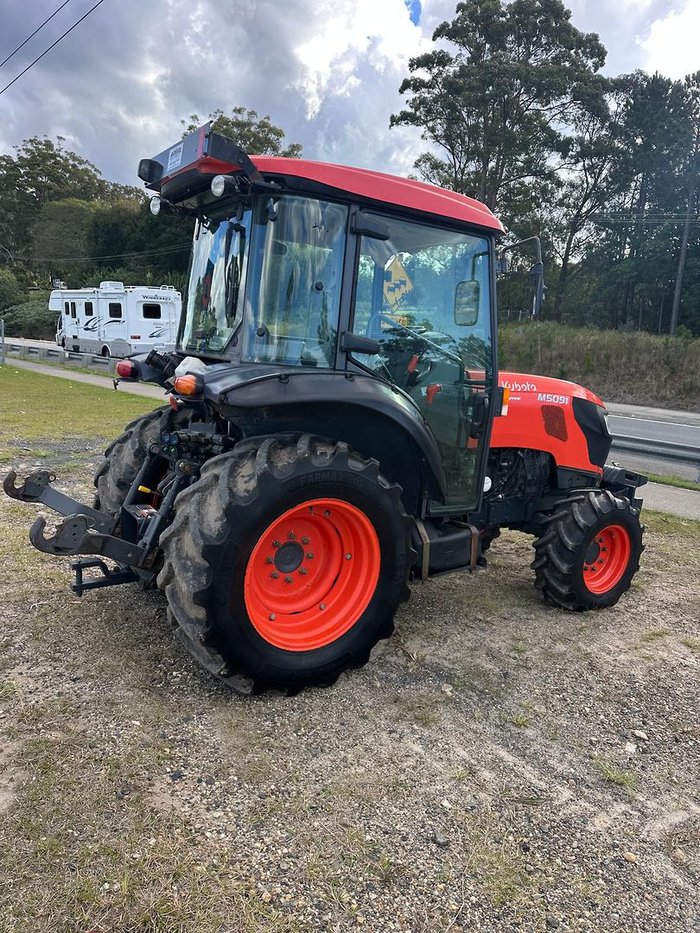 2021 Kubota M5091dhcn-Ds Orange
