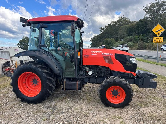 2021 Kubota M5091dhcn-Ds Orange