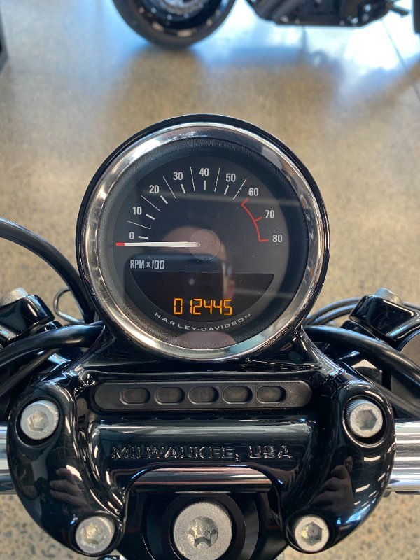 2016 Harley-davidson XC1200CX ROADSTER BLACK
