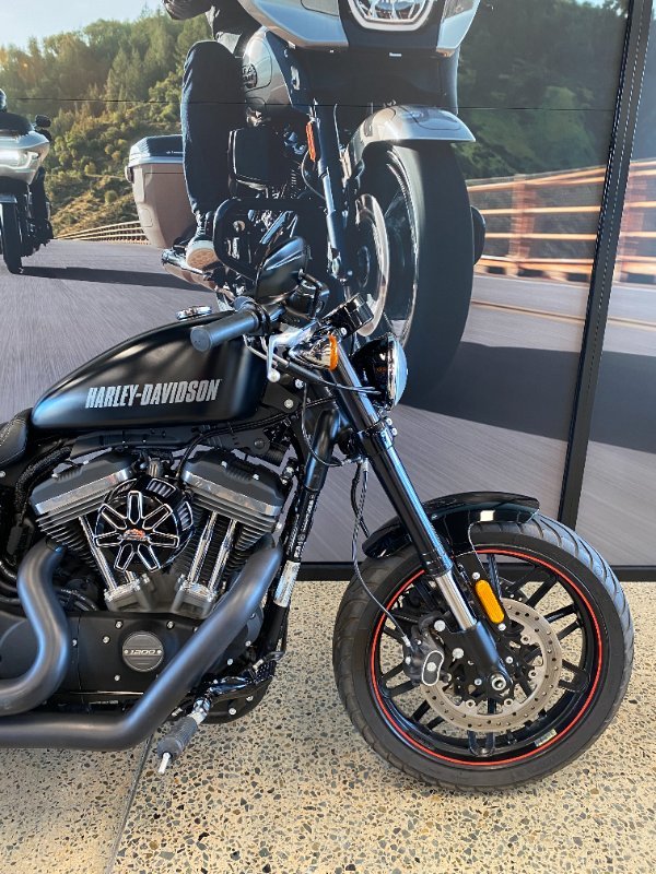 2016 Harley-davidson XC1200CX ROADSTER BLACK