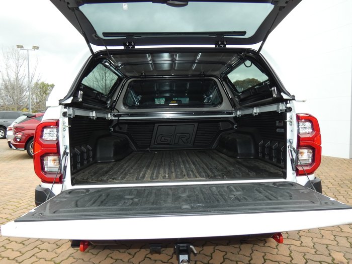 2024 Toyota Hilux