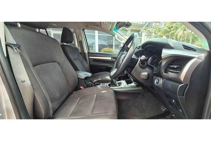 2019 Toyota Hilux SR5