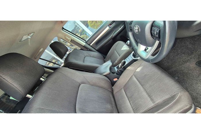 2019 Toyota Hilux SR5